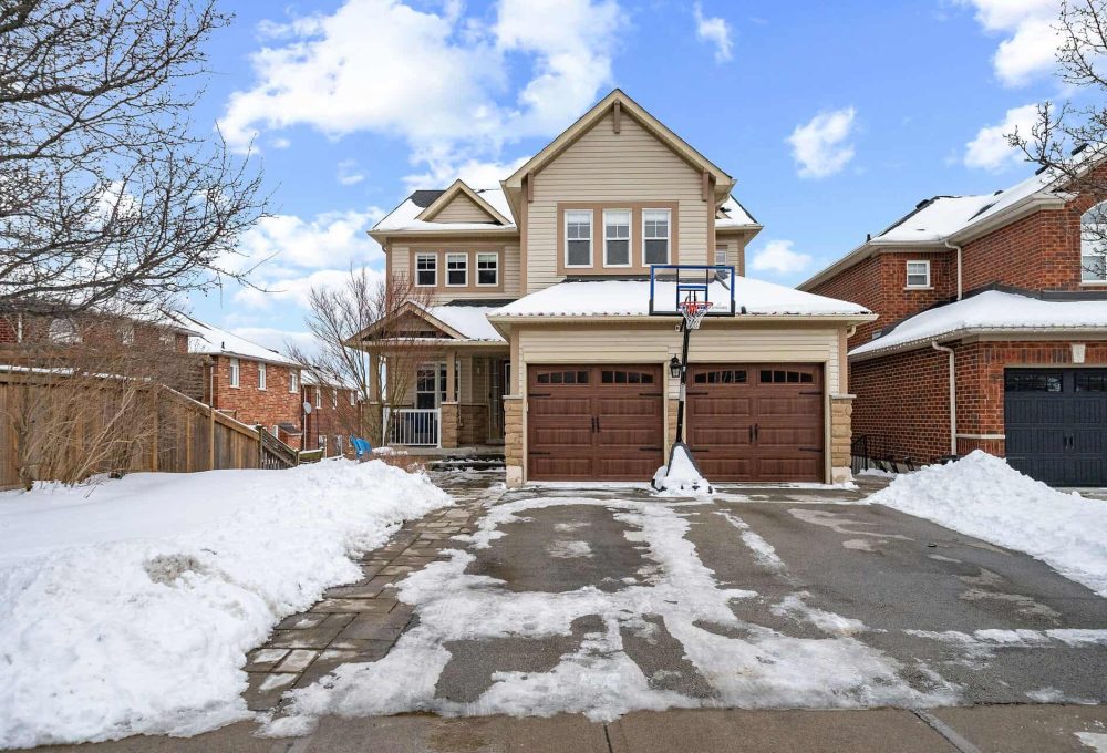 11 Sundial Cres, Dundas