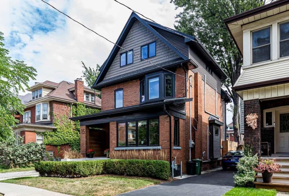 15 Melrose Avenue S, Dundas