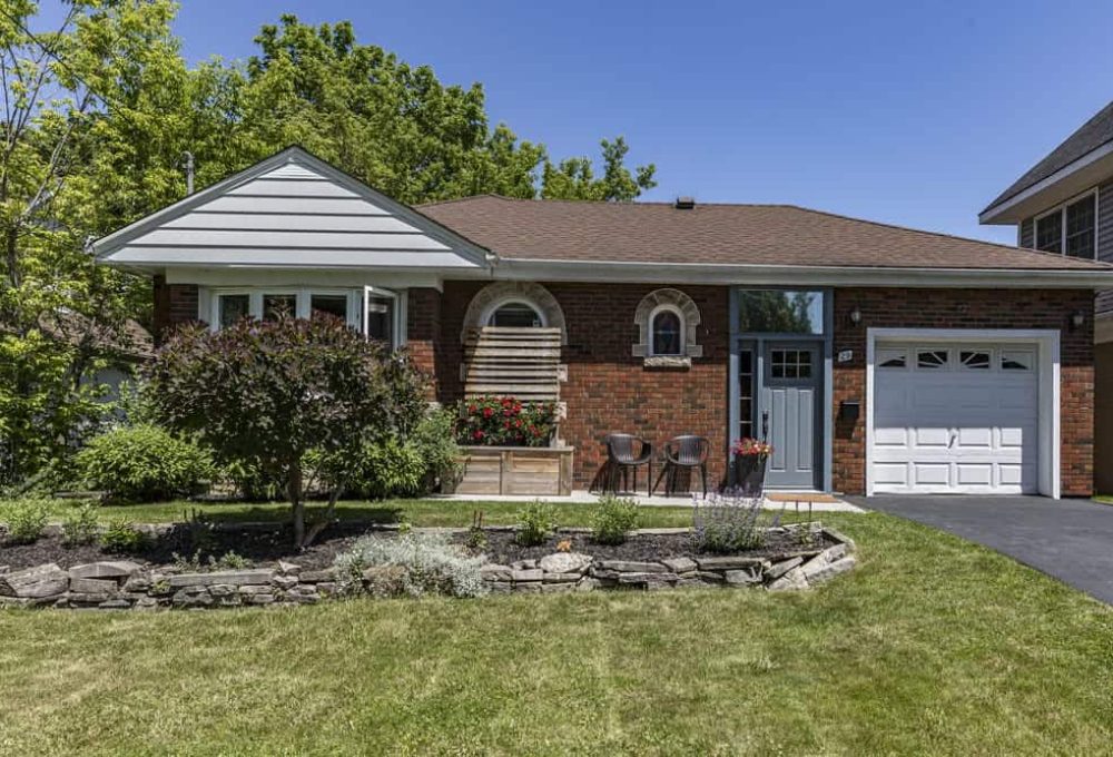 29 Tweedsmuir Ave, Dundas