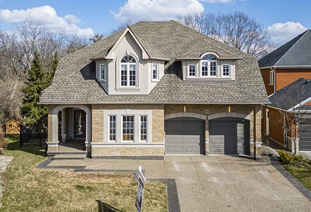 31 Winegarden Trail, Dundas