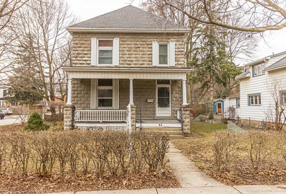 64 Sydenham St, Dundas